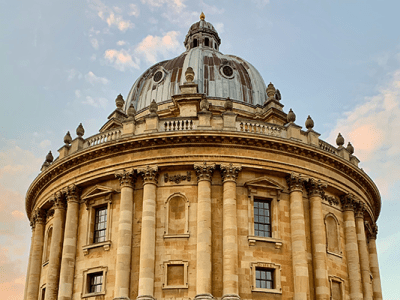 What are the different types of summer school in Oxford? (And what jobs do they have on&nbsp;offer?)